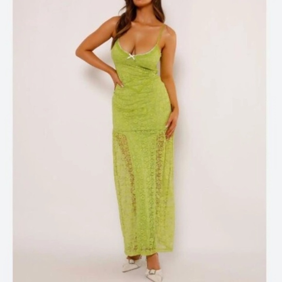 Tiger Mist Dresses & Skirts - Tiger Mist Finnik Lace Maxi Dress